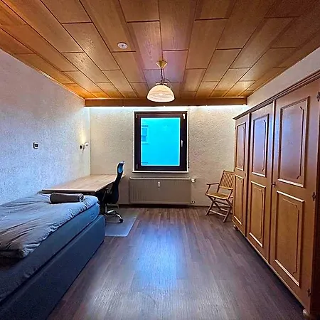 Parkplaetze, Einzelbetten, 2 Tvs, Balkon, Terrasse, Fast Wi-fi Bis Zu 1000 Mbit, Homeoffice فندق