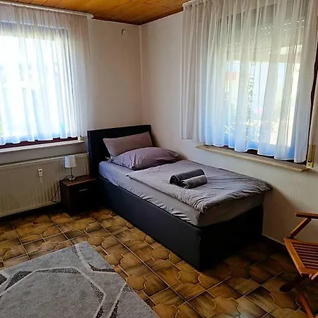 Parkplaetze, Einzelbetten, 2 Tvs, Balkon, Terrasse, Fast Wi-fi Bis Zu 1000 Mbit, Homeoffice