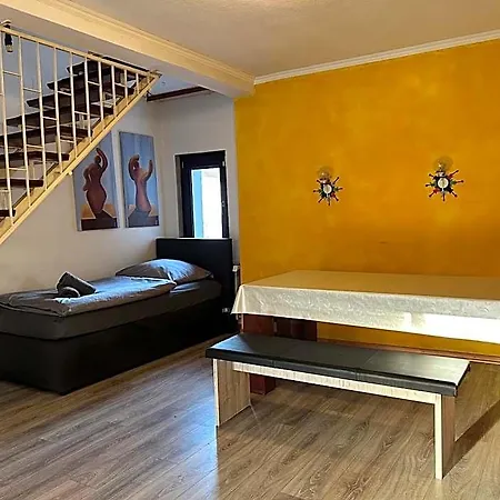 فندق Parkplaetze, Einzelbetten, 2 Tvs, Balkon, Terrasse, Fast Wi-fi Bis Zu 1000 Mbit, Homeoffice