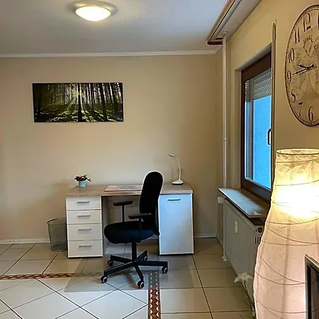 Parkplaetze, Einzelbetten, 2 Tvs, Balkon, Terrasse, Fast Wi-fi Bis Zu 1000 Mbit, Homeoffice 4* Rodenbach (Kaiserslautern)