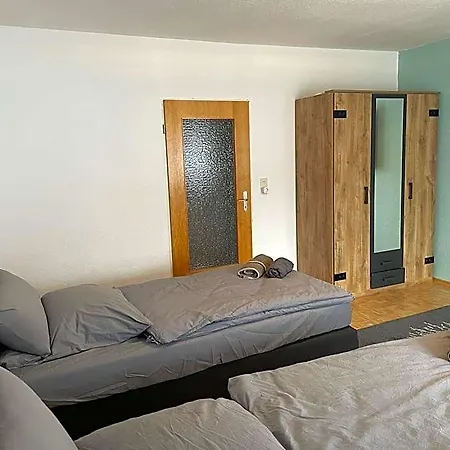 فندق Parkplaetze, Einzelbetten, 2 Tvs, Balkon, Terrasse, Fast Wi-fi Bis Zu 1000 Mbit, Homeoffice 4*
