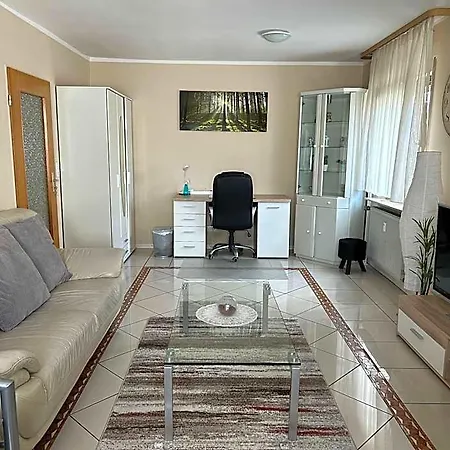 فندق Parkplaetze, Einzelbetten, 2 Tvs, Balkon, Terrasse, Fast Wi-fi Bis Zu 1000 Mbit, Homeoffice 4*