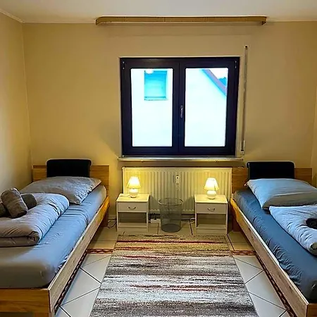 Parkplaetze, Einzelbetten, 2 Tvs, Balkon, Terrasse, Fast Wi-fi Bis Zu 1000 Mbit, Homeoffice 4* Rodenbach (Kaiserslautern)