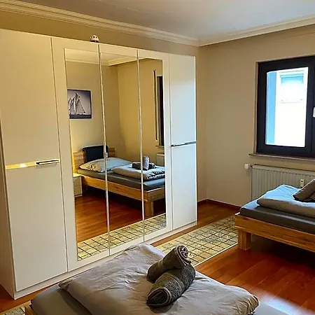 Parkplaetze, Einzelbetten, 2 Tvs, Balkon, Terrasse, Fast Wi-fi Bis Zu 1000 Mbit, Homeoffice