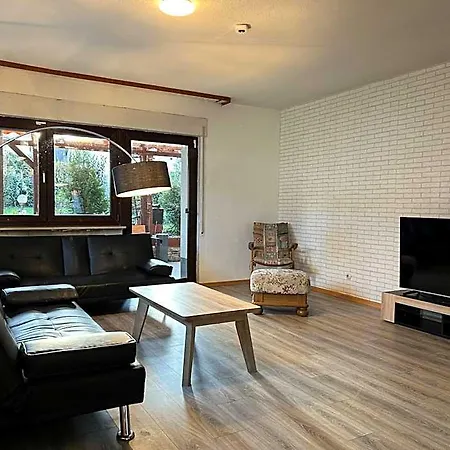 Parkplaetze, Einzelbetten, 2 Tvs, Balkon, Terrasse, Fast Wi-fi Bis Zu 1000 Mbit, Homeoffice فندق 4*